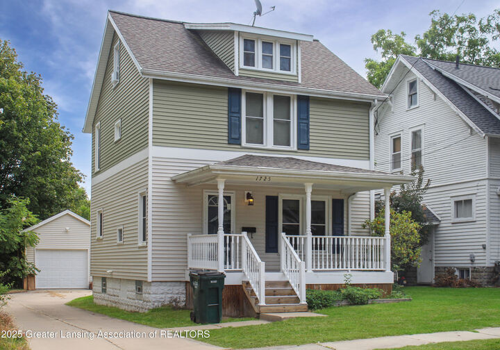 1725 Donora Street  Lansing MI 48910 photo