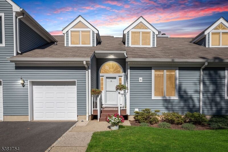 Property Photo:  4 Meadowview Lane  NJ 07922 