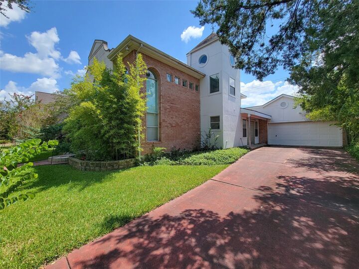 Property Photo: 5437 Loch Lomond Drive TX 77096
