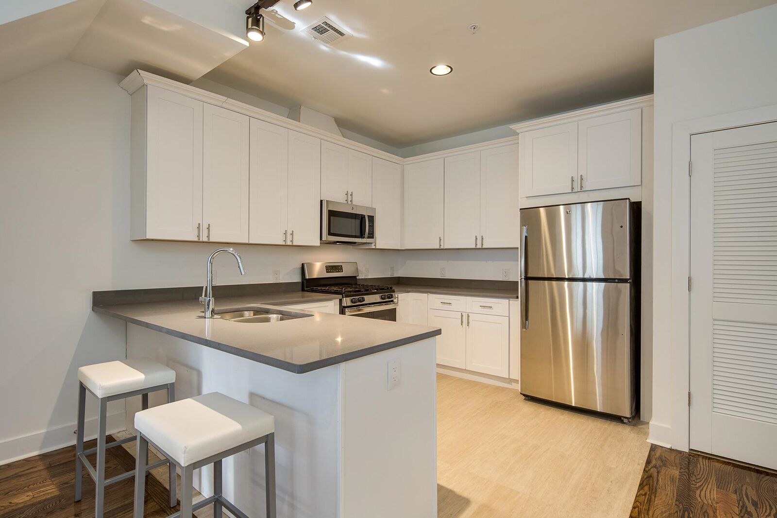 Property Photo:  170 Lafayette St T03  NJ 07304 