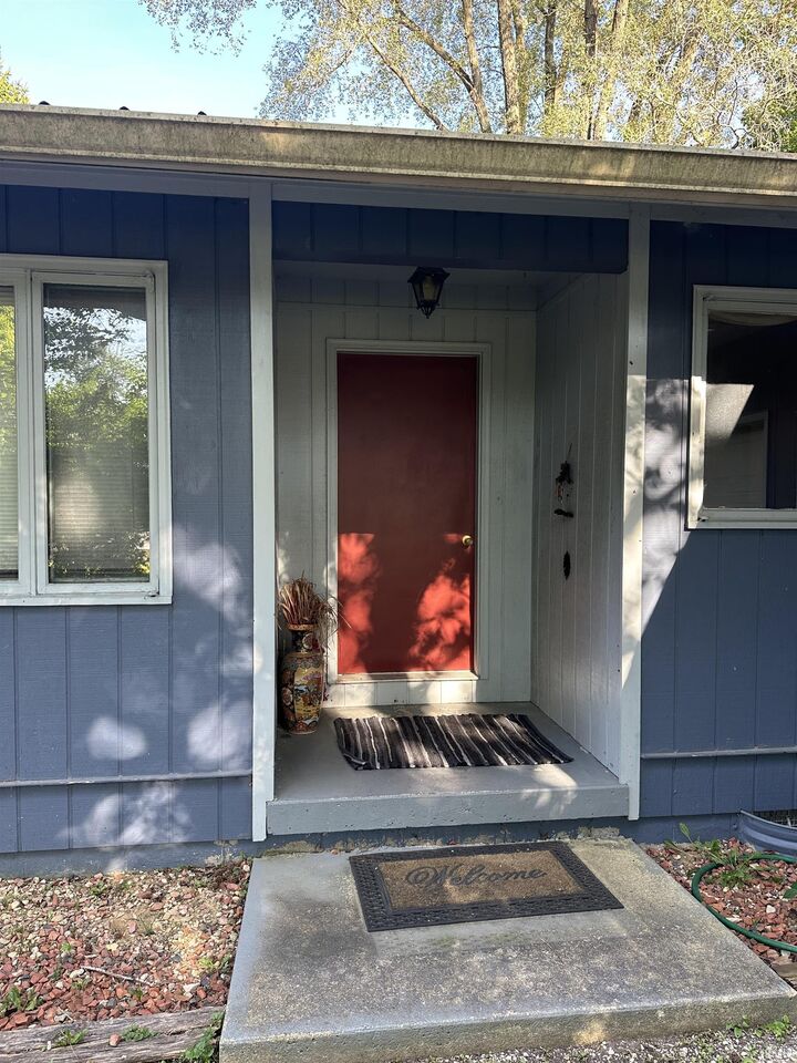 Property Photo:  4424 E 10th Street  IN 47408-2804 