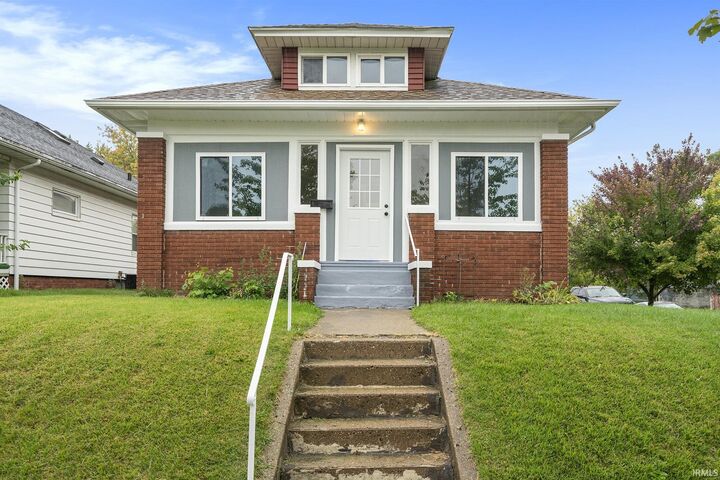 1701 Nash Street  South Bend IN 46613-1431 photo