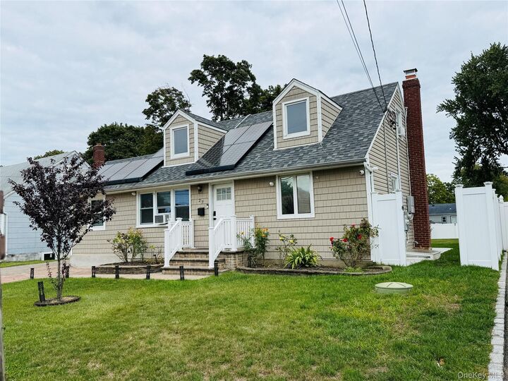 Property Photo:  27 Central Avenue  NY 11703 