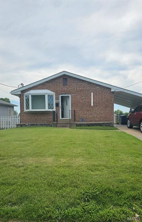 Property Photo: 6008 Jackson Avenue MO 63134