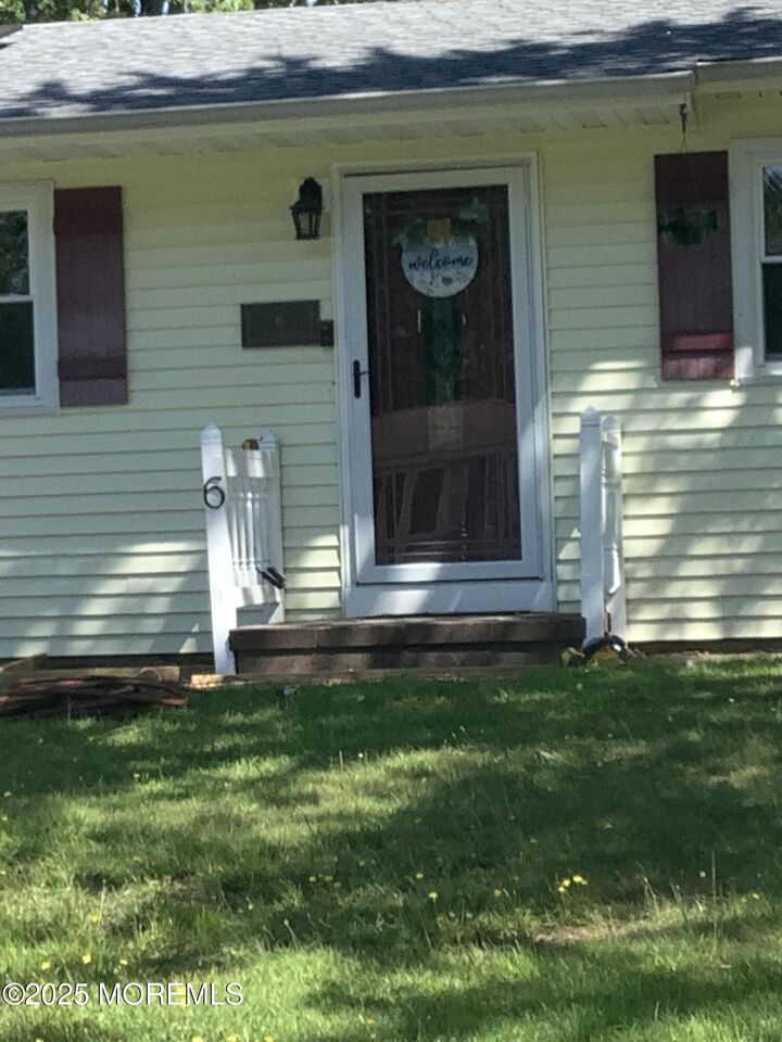 Property Photo:  6 Redwood Road  NJ 07731 