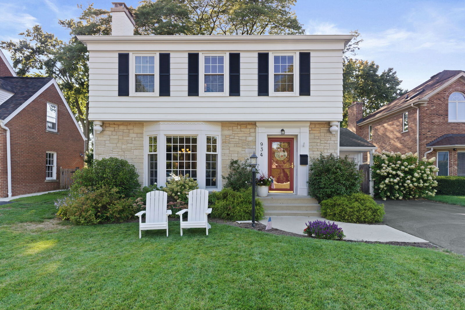 Property Photo:  934 Rolling Pass  IL 60025 
