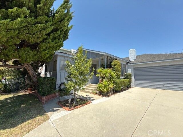 Property Photo:  1641 19th Street  CA 90266 