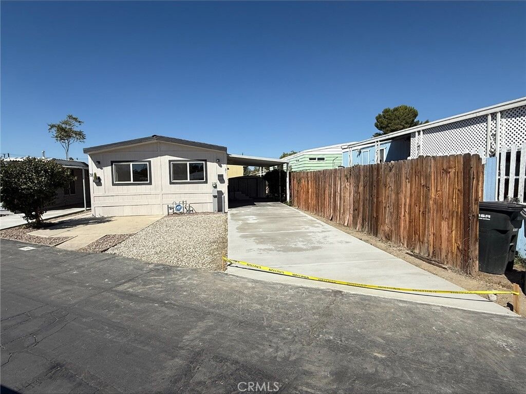 Property Photo:  351 E Seventh Street E 31  CA 92583 
