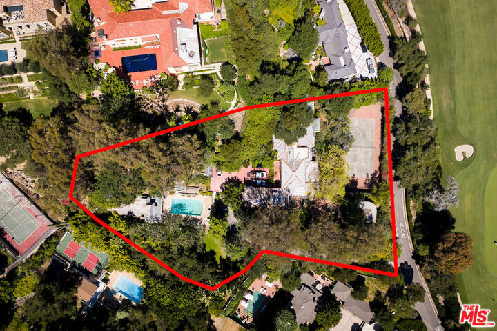 Property Photo:  10934 Bellagio Road  CA 90077 