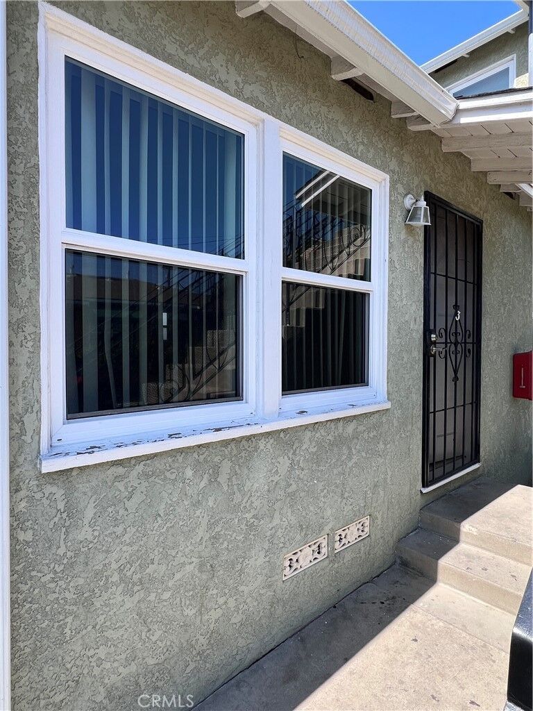 Property Photo:  3215 Ransom Street 3  CA 90804 