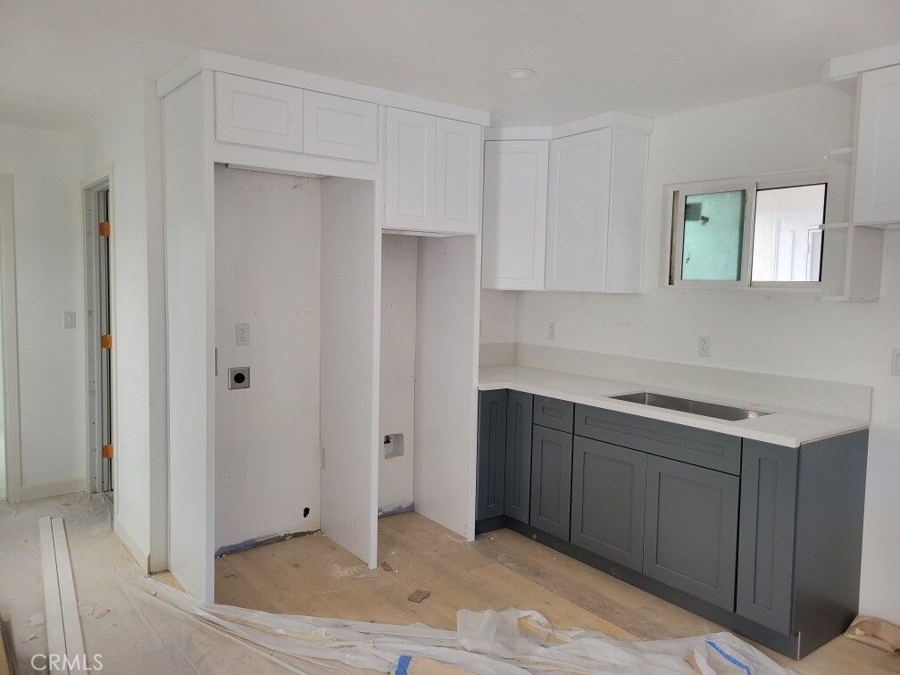 Property Photo:  2718 Malabar Street A  CA 90033 