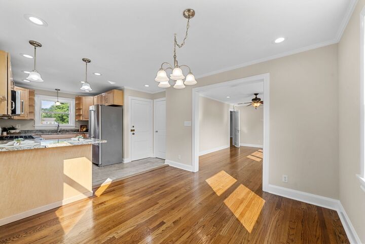 Property Photo:  1725 Valley Rd  TN 37043