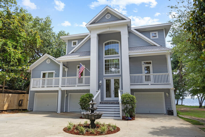 Property Photo:  5393 Soundside Drive  FL 32563 