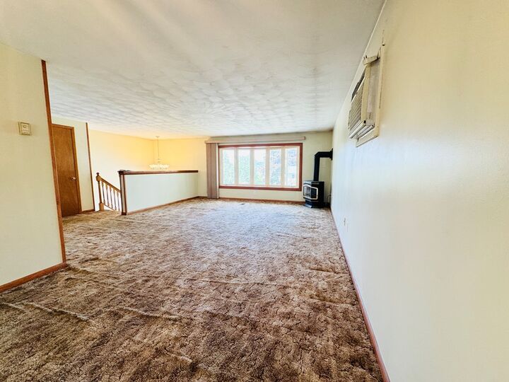 Property Photo: 571 Hillcrest Dr PA 18848