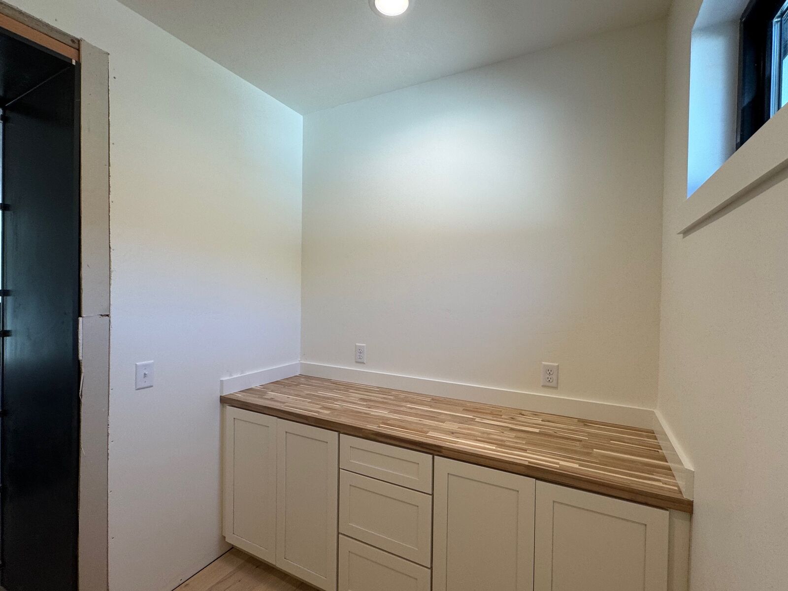 Property Photo: 9883 Hatton Lane MT 59847
