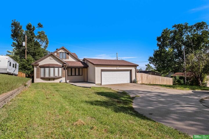 Property Photo:  4851 S 17th Street  NE 68107 