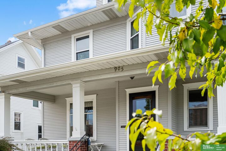 Property Photo: 905 William Street NE 68108-9999