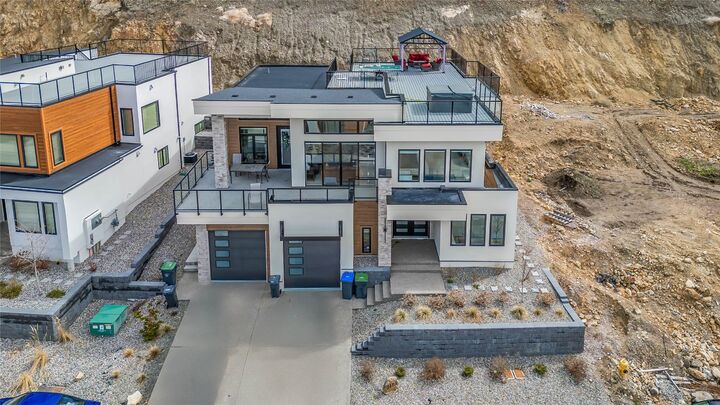 Photo de la propriété:  1189 Lone Pine Drive  BC V1P 0A5 