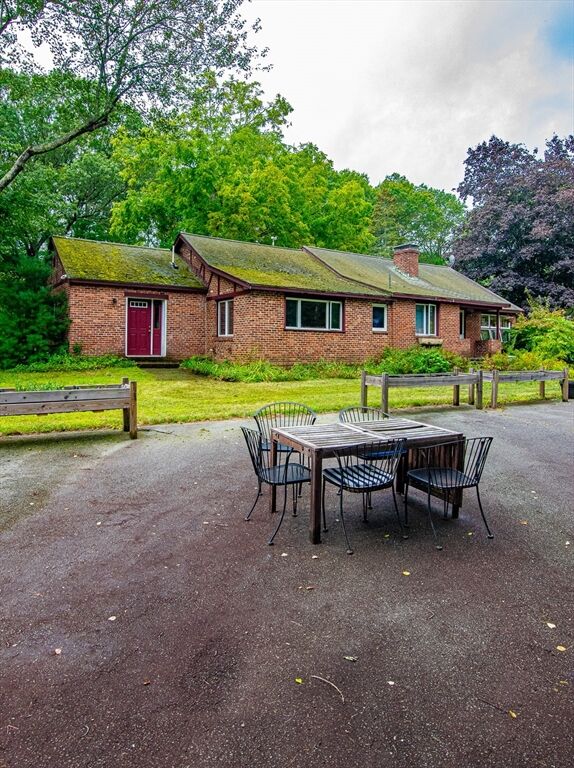 Property Photo: 998 Bedford 1 MA 01741