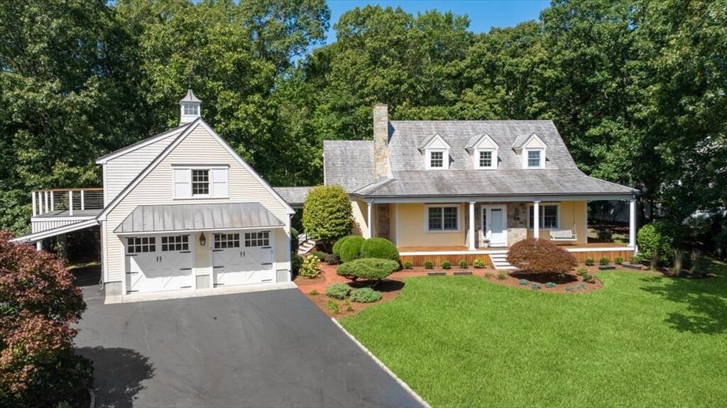 Property Photo:  7 Stevens Way  MA 02043 