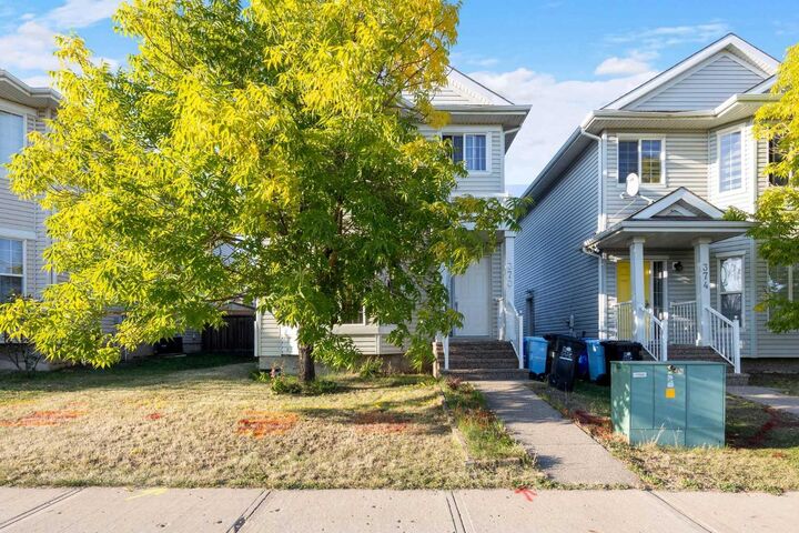 Property Photo:  370 Parsons Creek Drive  AB T9K 0C8 