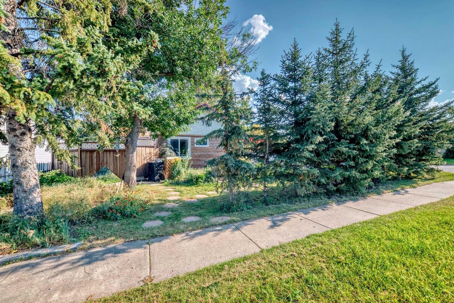 Property Photo:  2319 23 Street  AB T0L 1R0 