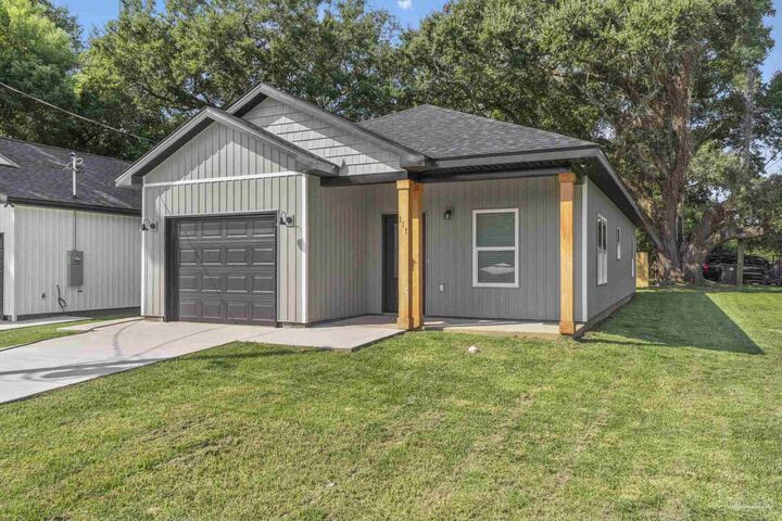 Property Photo:  117 Hansen Blvd  FL 32505 