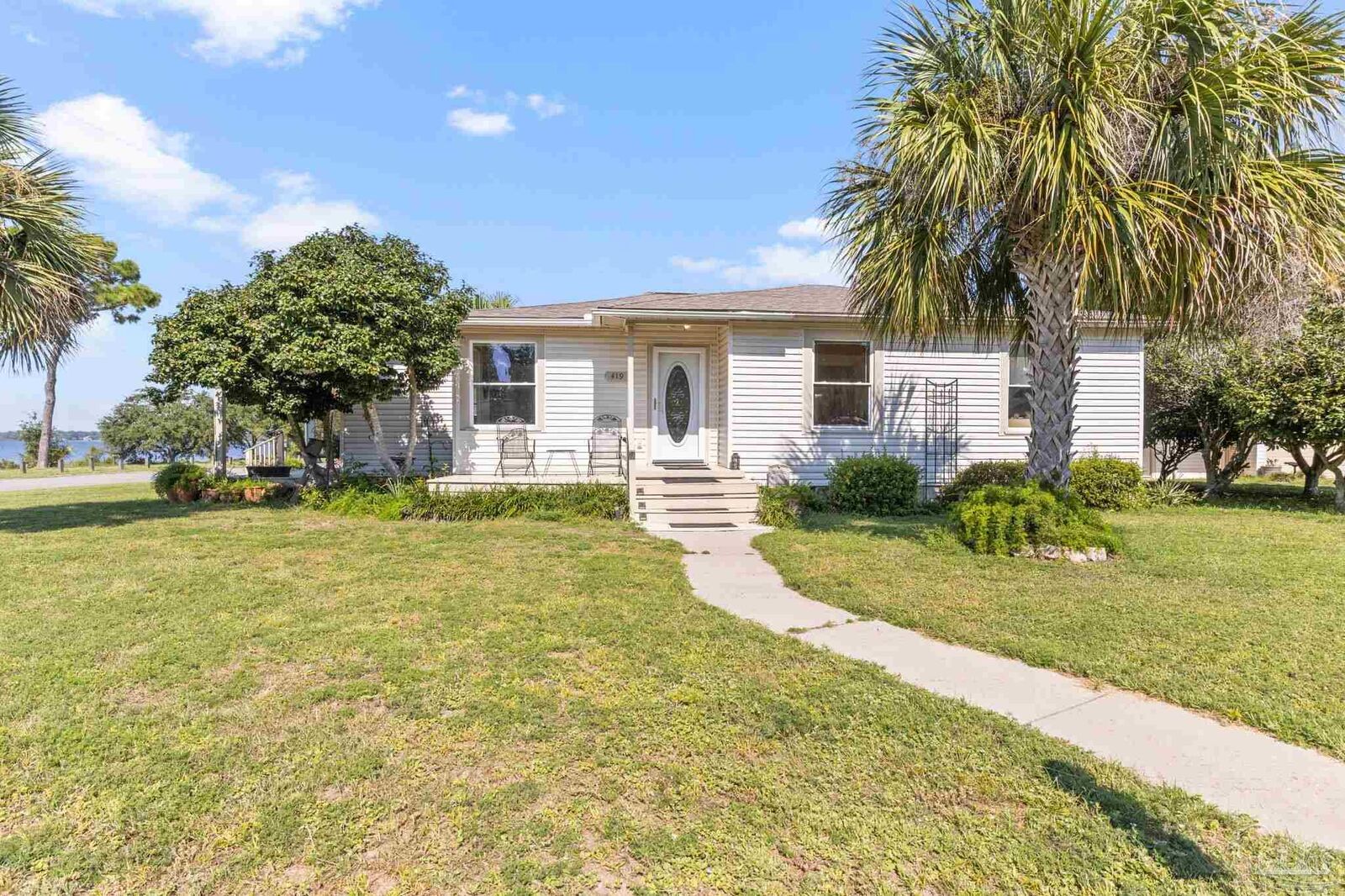 Property Photo:  419 Labree Rd  FL 32507 