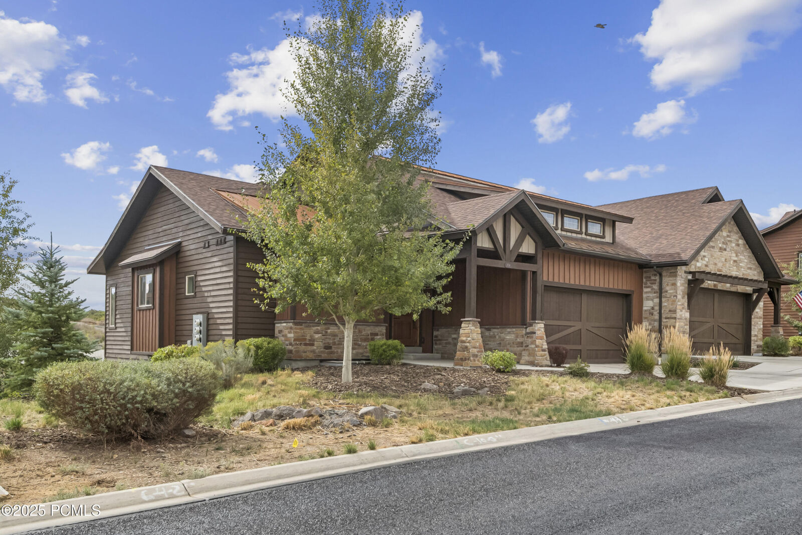 Property Photo:  1754 E Longview Drive  UT 84036 
