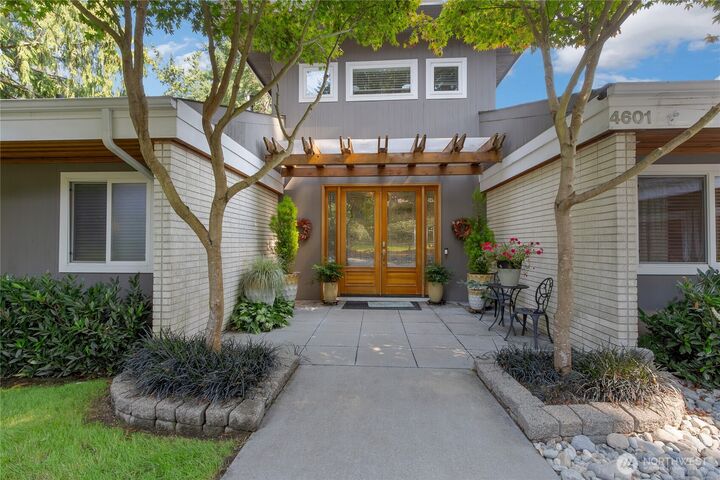 Property Photo:  4601  Holly Lane NW  WA 98335 