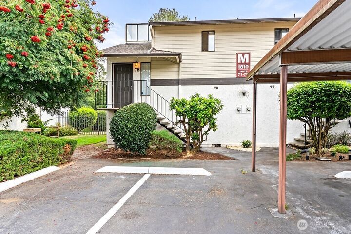 Property Photo: 1810 Maple Lane M78 WA 98030