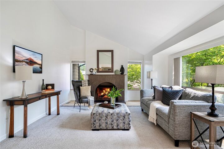 Property Photo:  737  143rd Avenue NE E18  WA 98007 