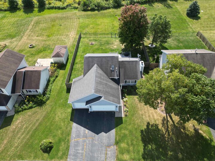 Property Photo: 2048 Southfield Lane IL 61010