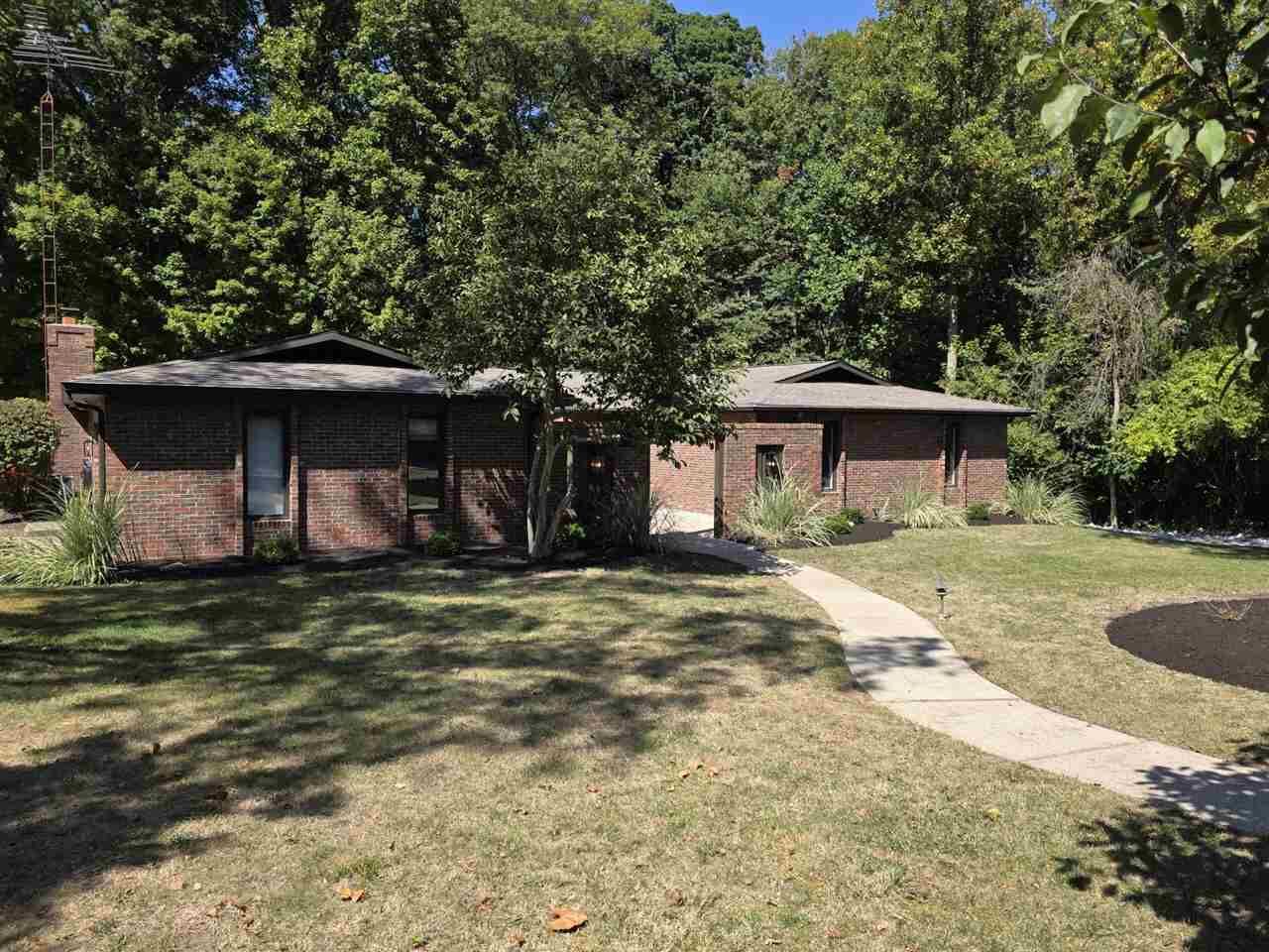 Property Photo: 3040 Parkwood Drive IN 47374