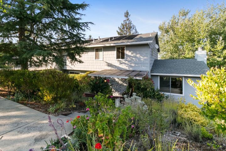 Property Photo:  878 Hillcrest Drive  CA 94062 