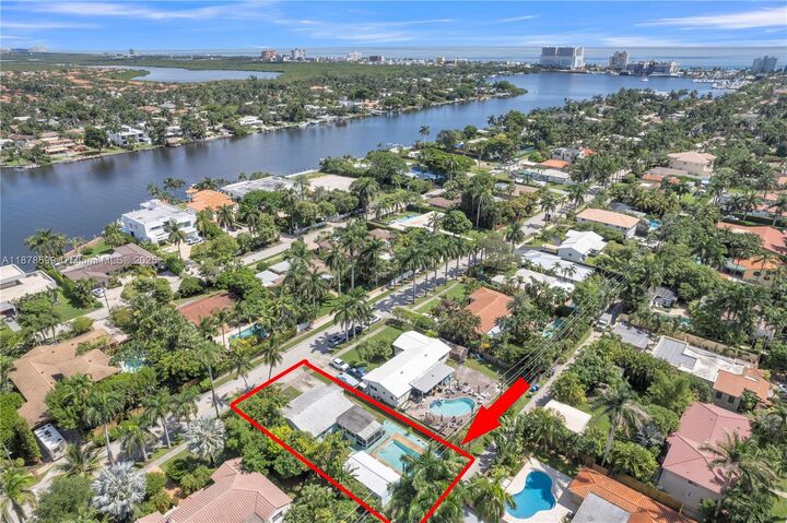 Property Photo:  1146 Polk St  FL 33019 