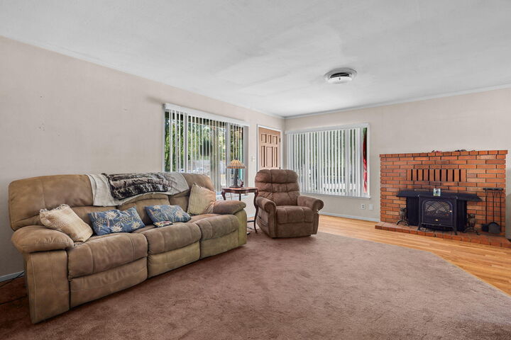 Property Photo:  2165 Paris Avenue  CA 96001 