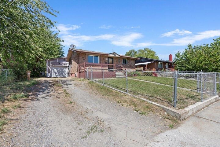 Property Photo:  1743 E Dalton Ave  WA 99207 