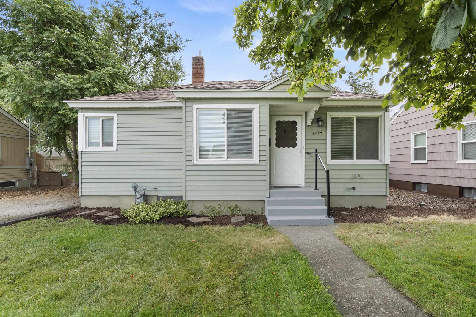 Property Photo:  1718 N Lacey St  WA 99207 