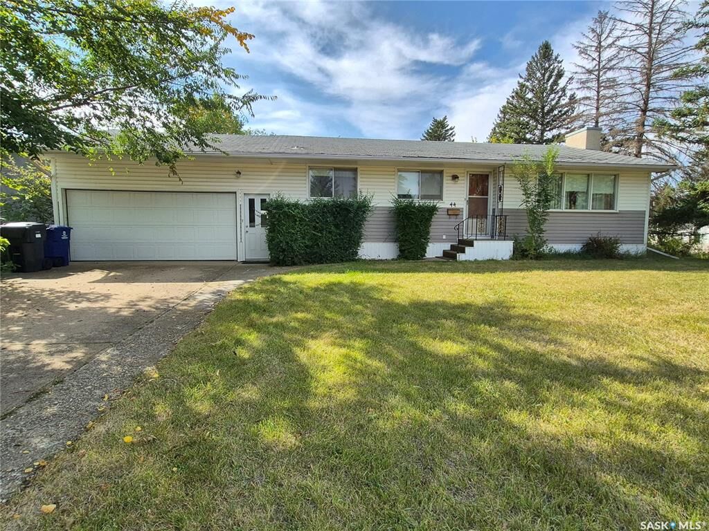 Property Photo:  44 Ash Drive  SK S4H 0S1 