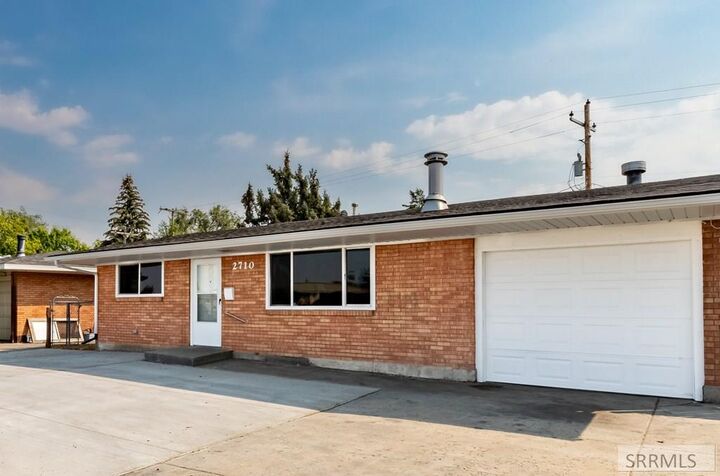 Property Photo:  2710 E 17th Street  ID 83406 