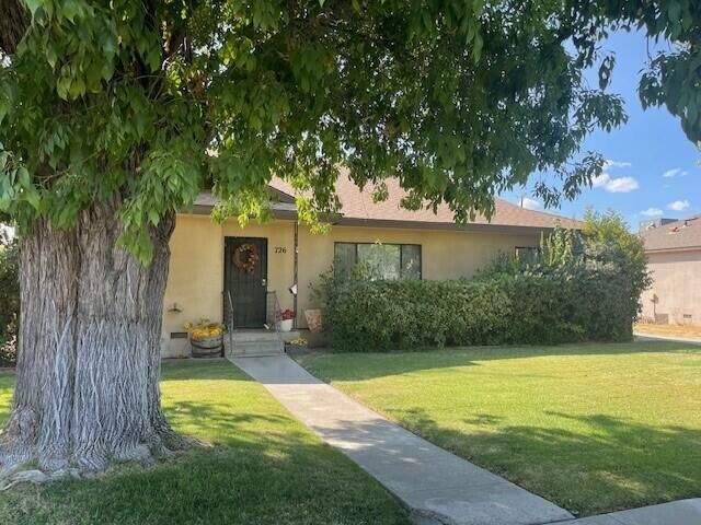 Property Photo:  726 Josephine Avenue  CA 93212 