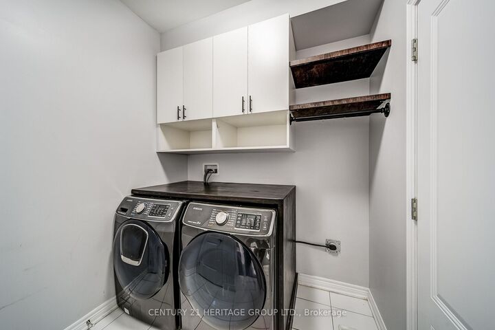 Photo de la propriété: 1961 McNeil Street ON L9S 4B7