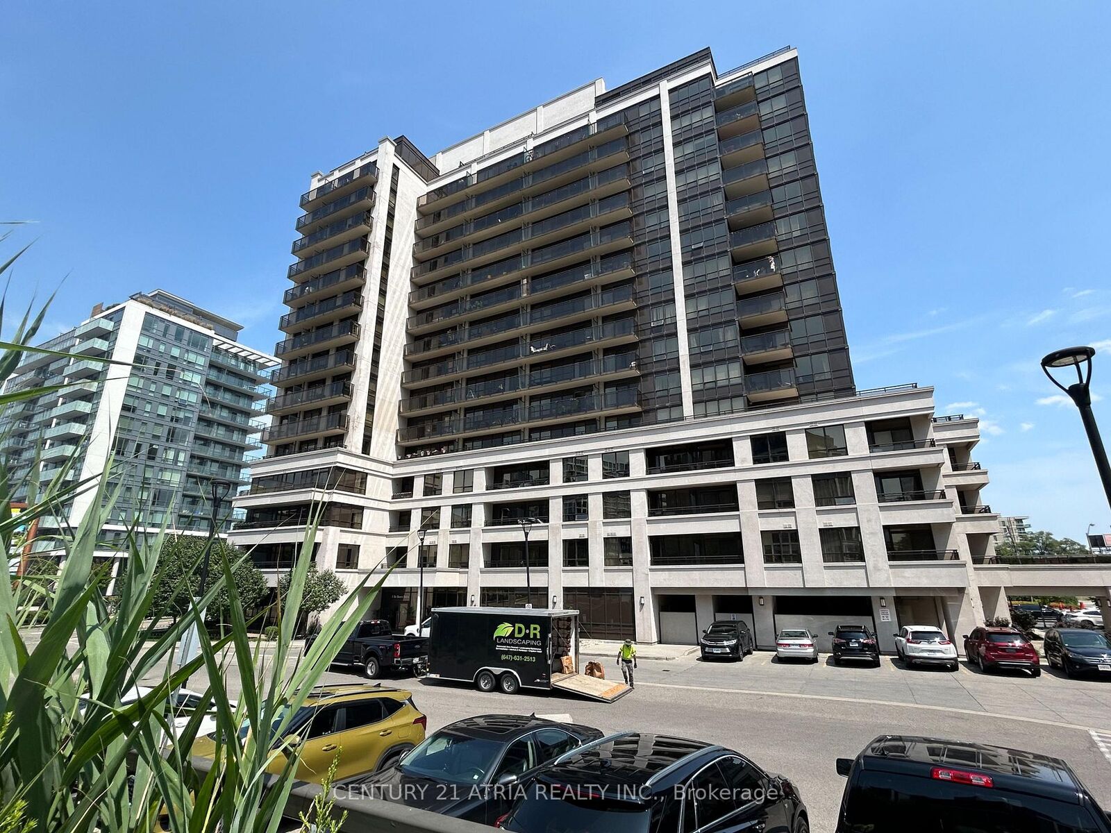 Photo de la propriété:  1 De Boers Drive 1611  ON M3J 0G6 