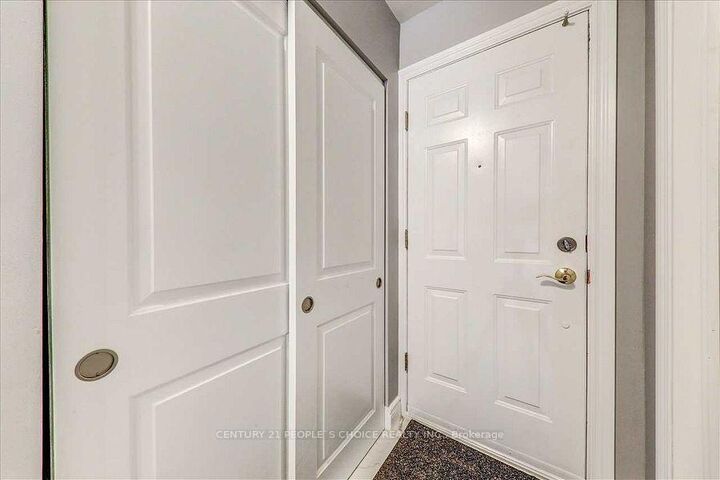 Property Photo:  275 Manse Road 88  ON M1E 4X8 