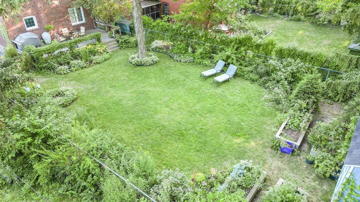 Property Photo:  90 Norton Avenue  ON M2N 4A5 