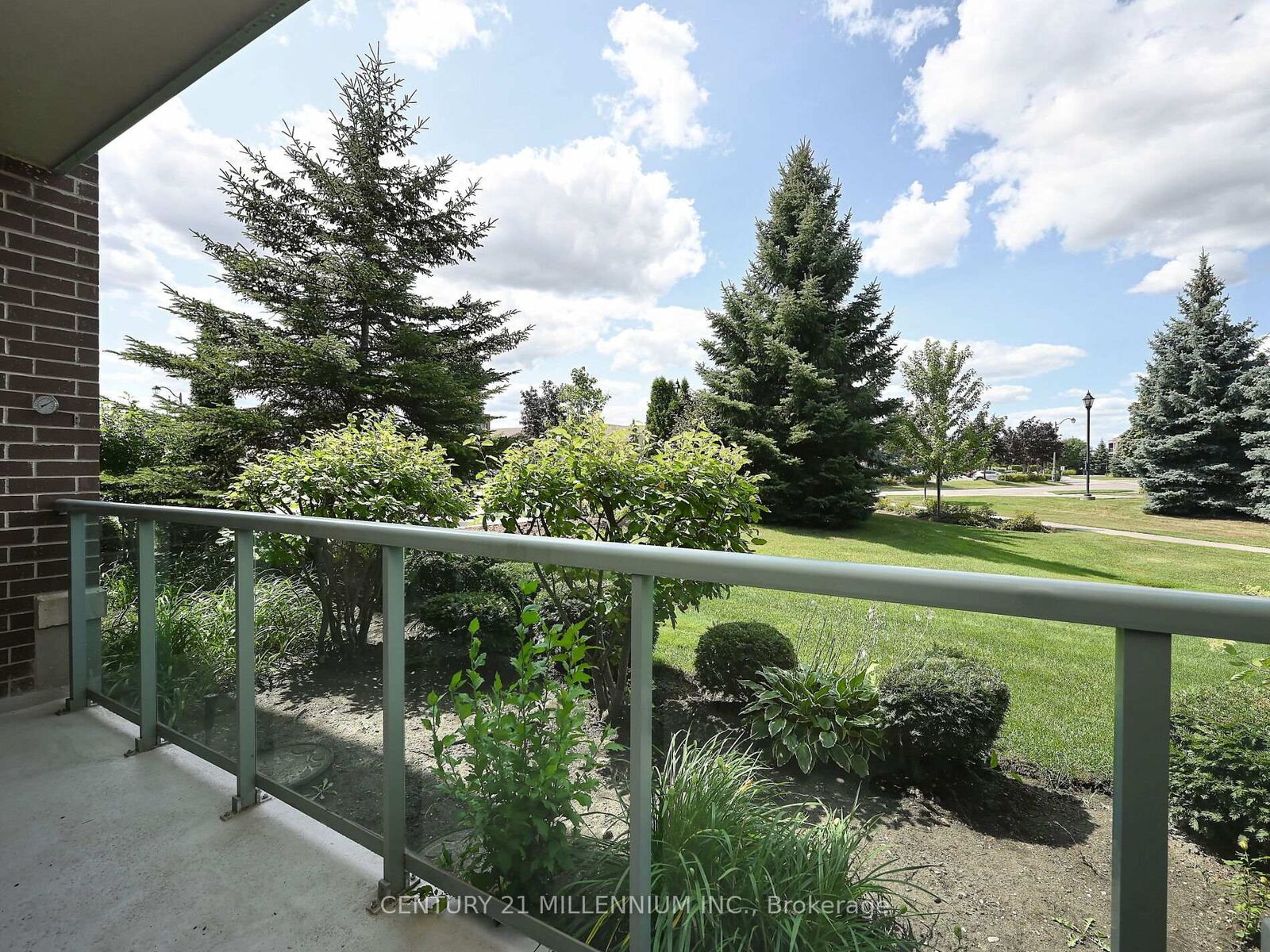 Photo de la propriété:  25 Via Rosedale N/A 113  ON L6R 3J8