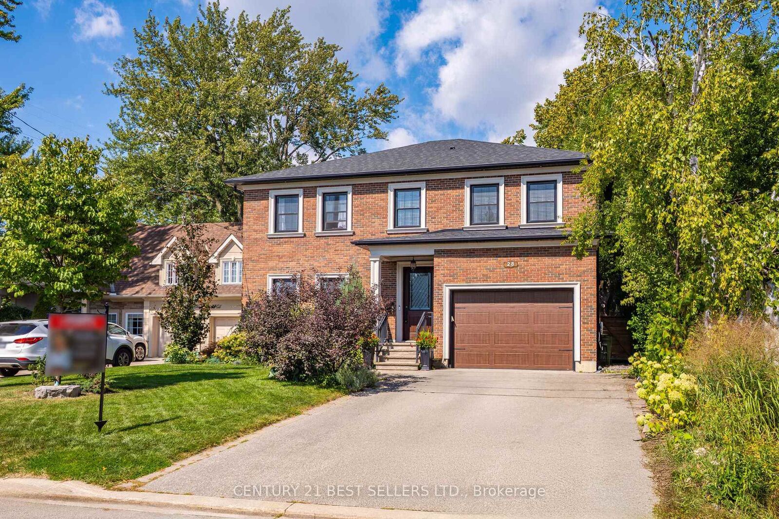 Photo de la propriété:  28 Wingrove Hill  ON M9B 2C6 