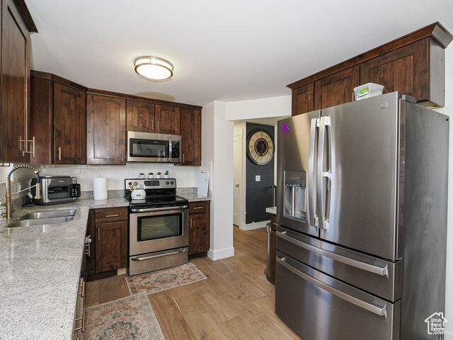 Property Photo: 1058 E Turquoise Way S UT 84094