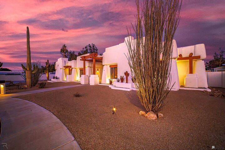 Property Photo: 1009 S Tamarack Ave AZ 85364